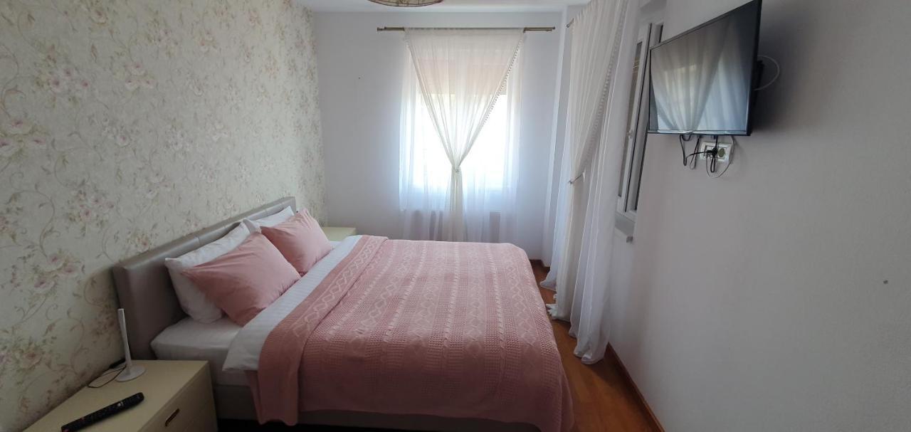 John'S Apartment Alba Iulia Exterior foto